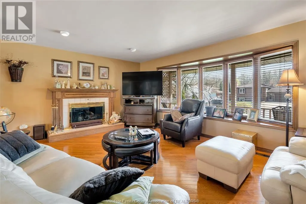 1537 ROSATI DRIVE