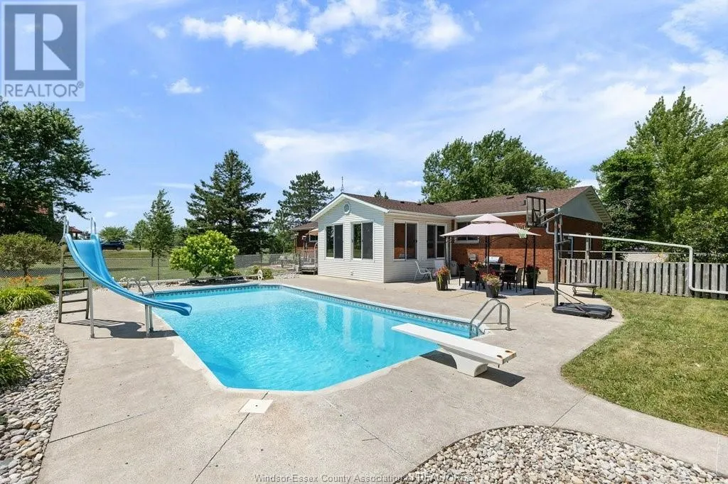 7385 County Road 18