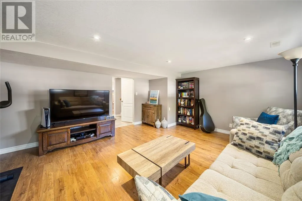 1544 Colborne ROAD