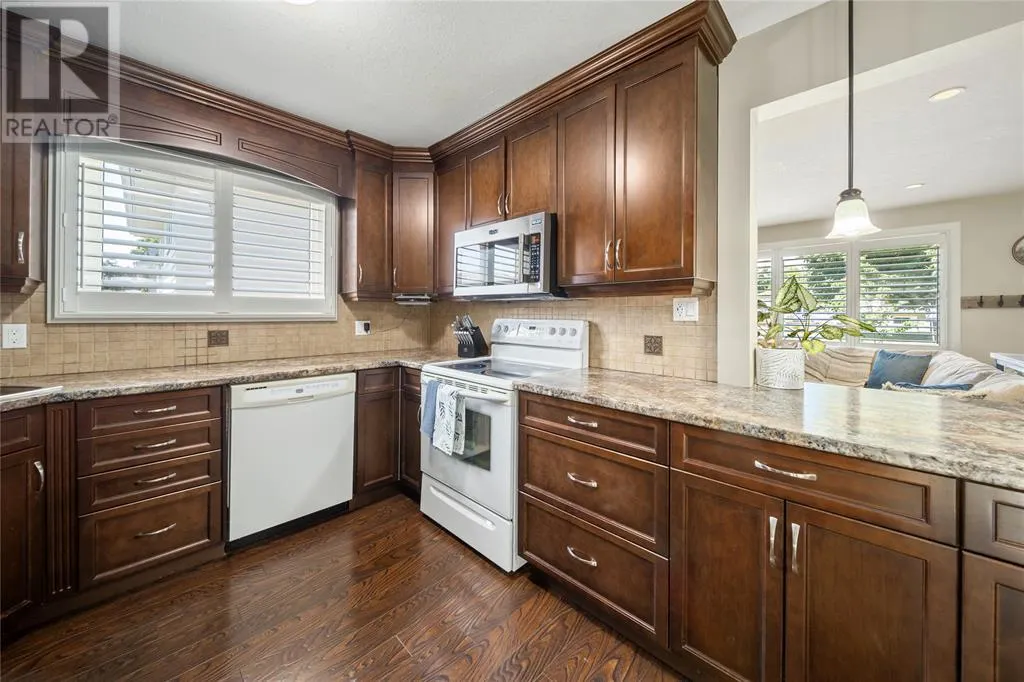 1544 Colborne ROAD