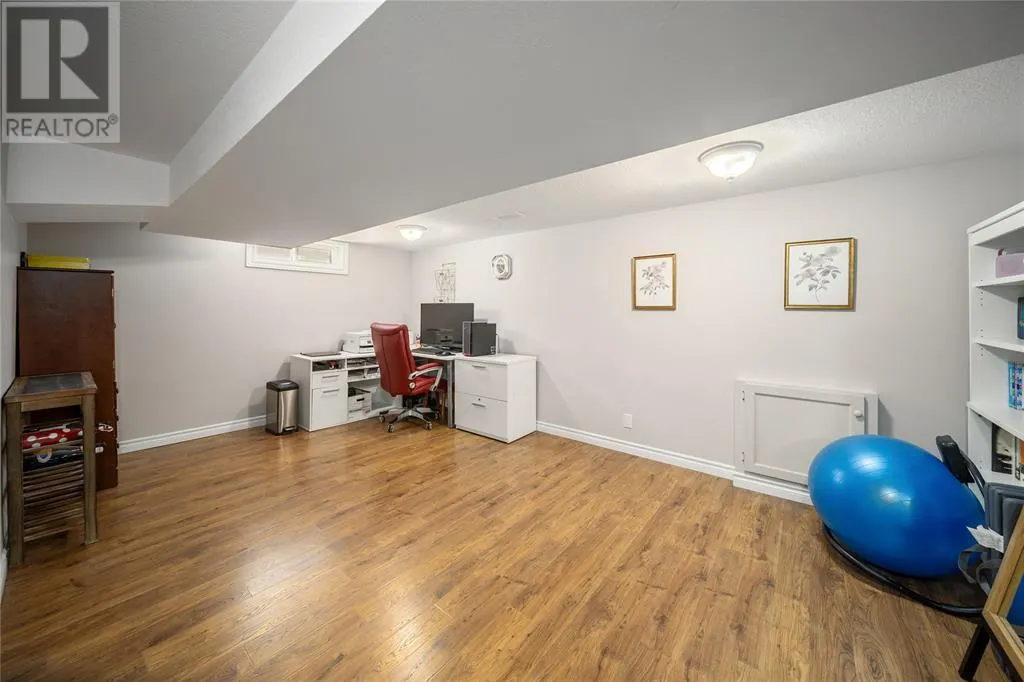 1544 Colborne ROAD