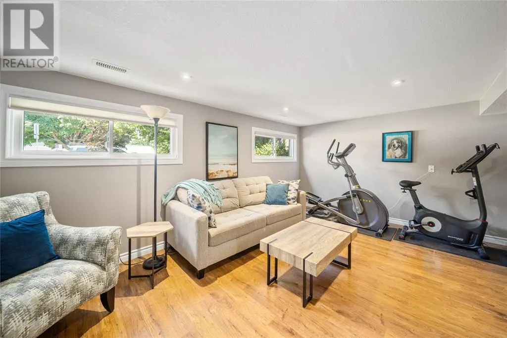 1544 Colborne ROAD