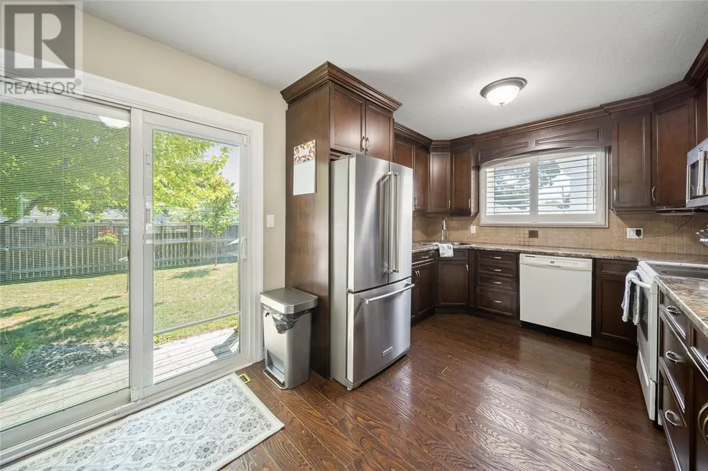 1544 Colborne ROAD