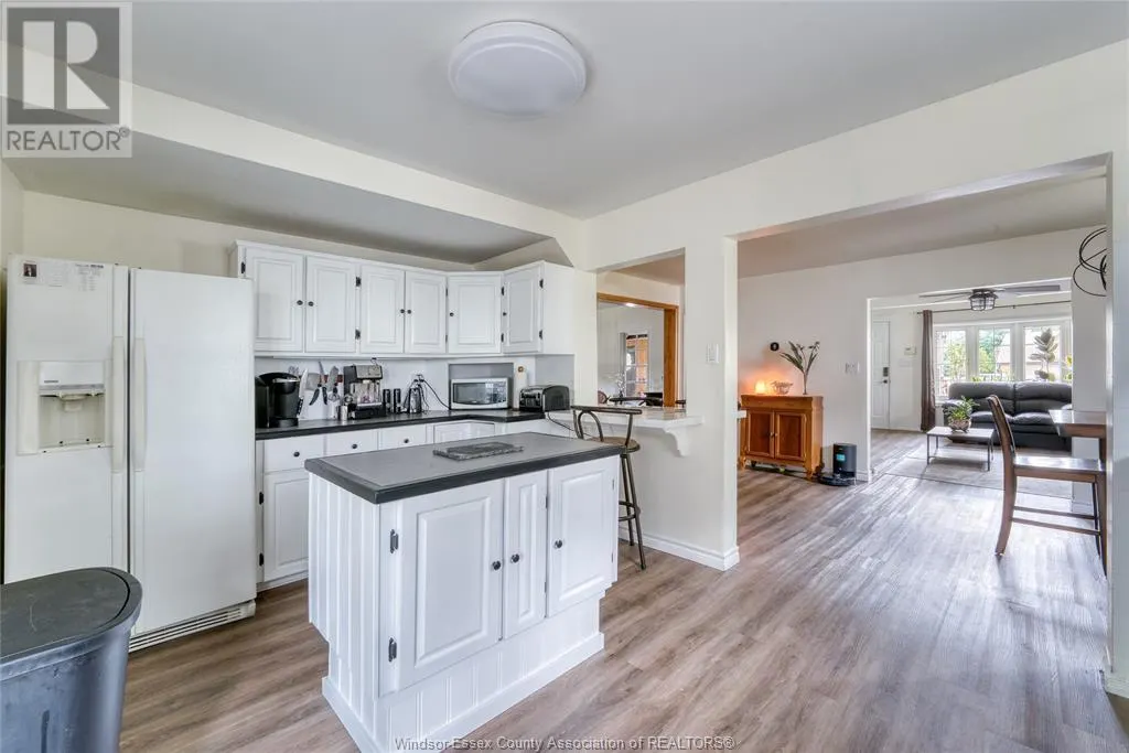 2706 FRONT ROAD
