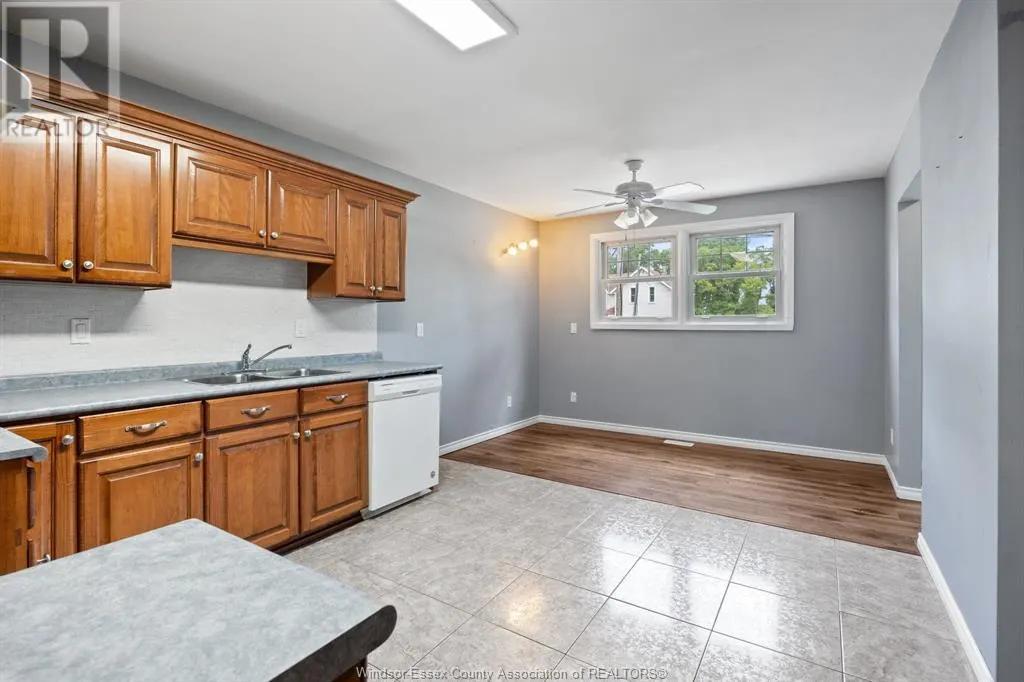 238 MAIDSTONE AVENUE East