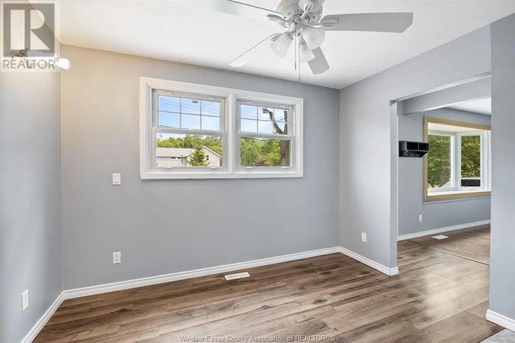 238 MAIDSTONE AVENUE East