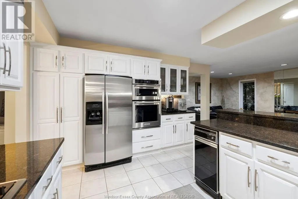 127 MCMURREN CRESCENT