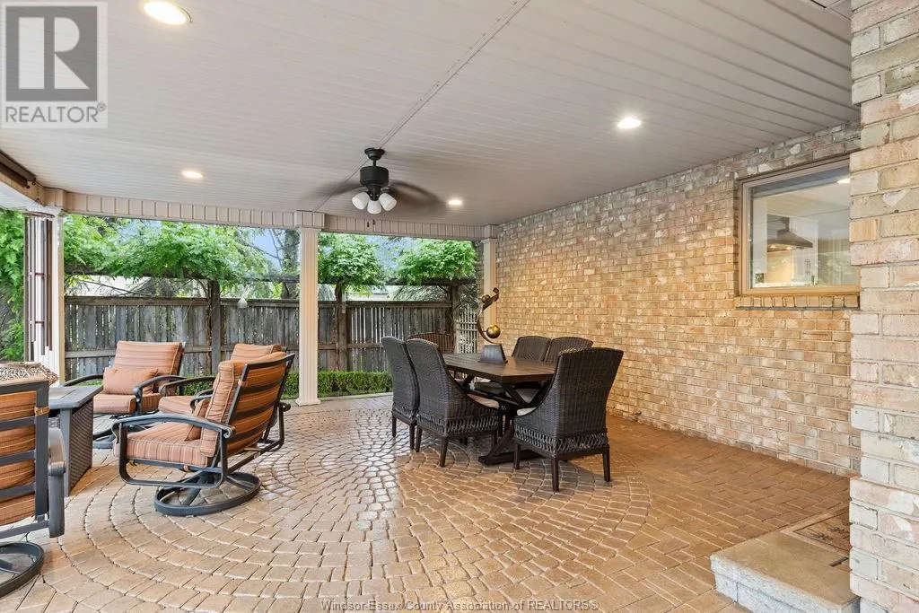 127 MCMURREN CRESCENT