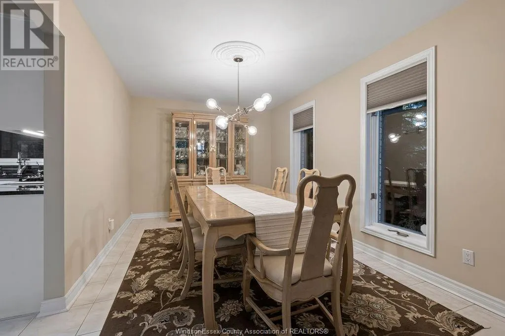 127 MCMURREN CRESCENT