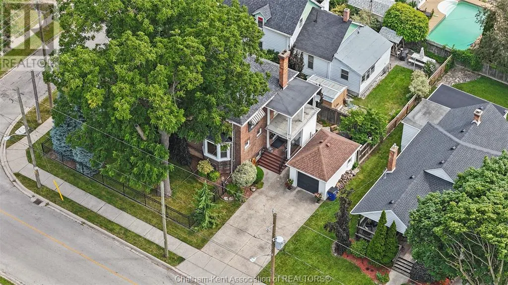 52 Cross STREET
