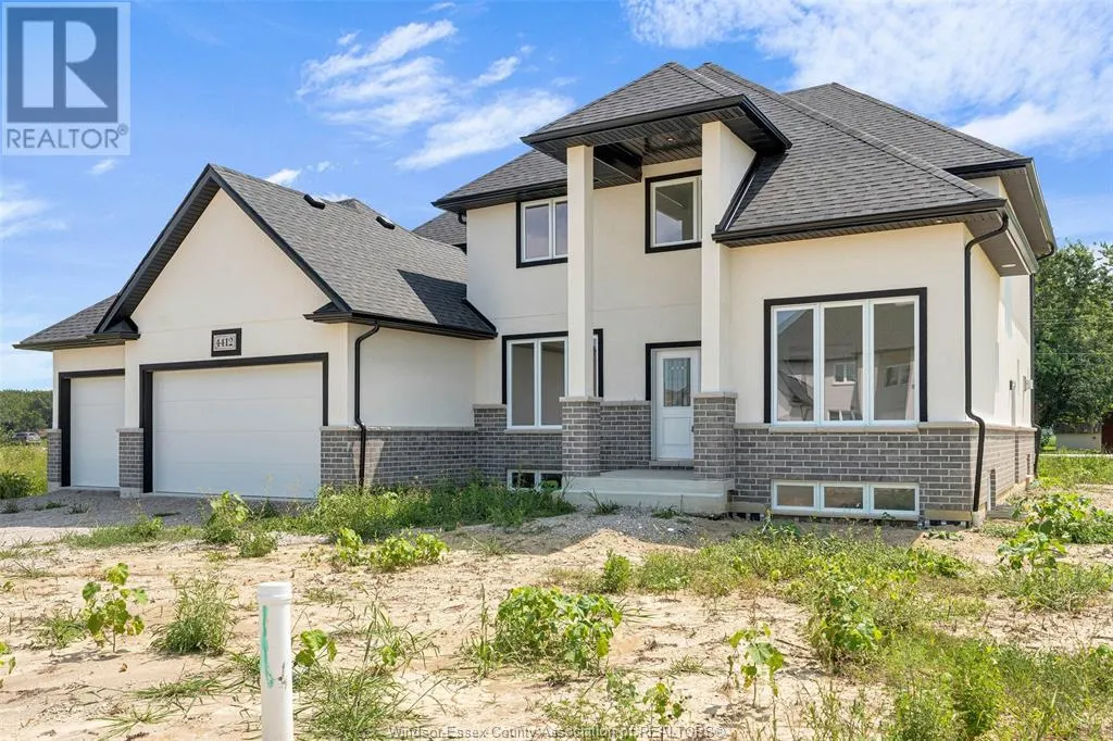 2572 MAYFAIR