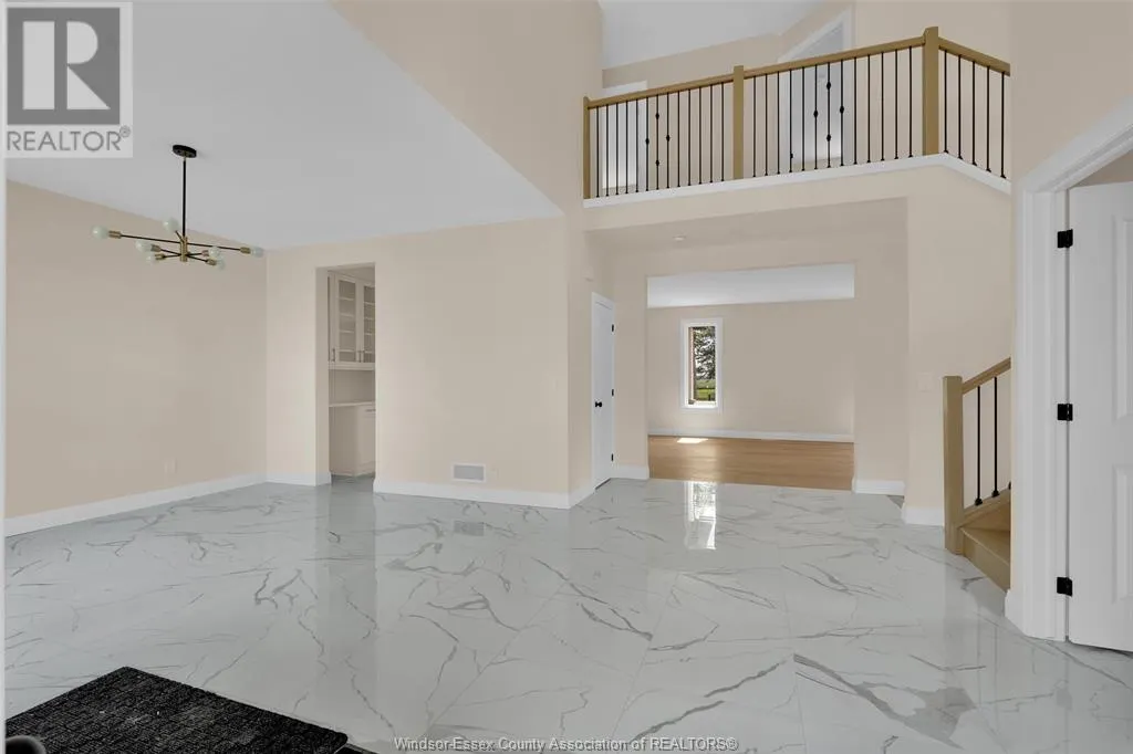 2572 MAYFAIR