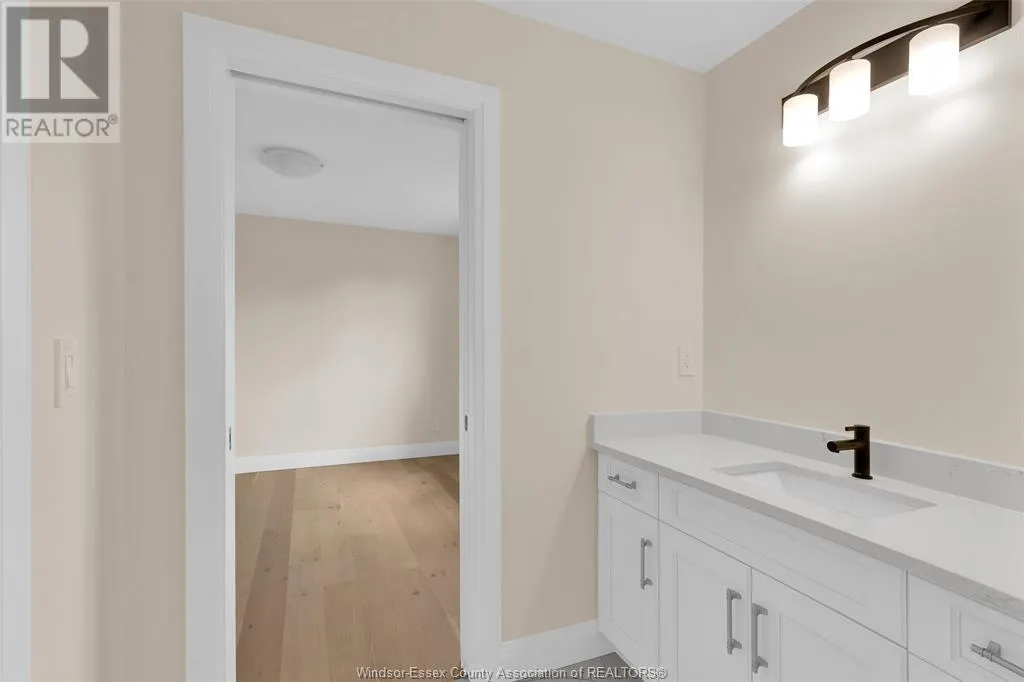 2572 MAYFAIR