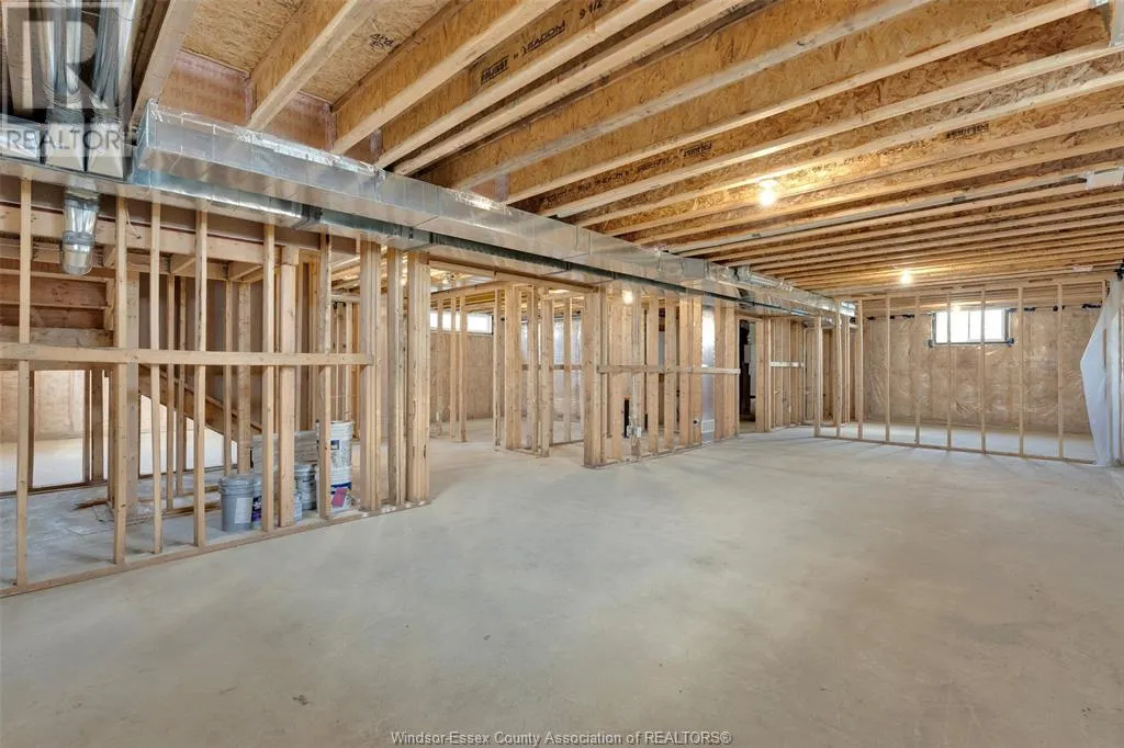 2572 MAYFAIR
