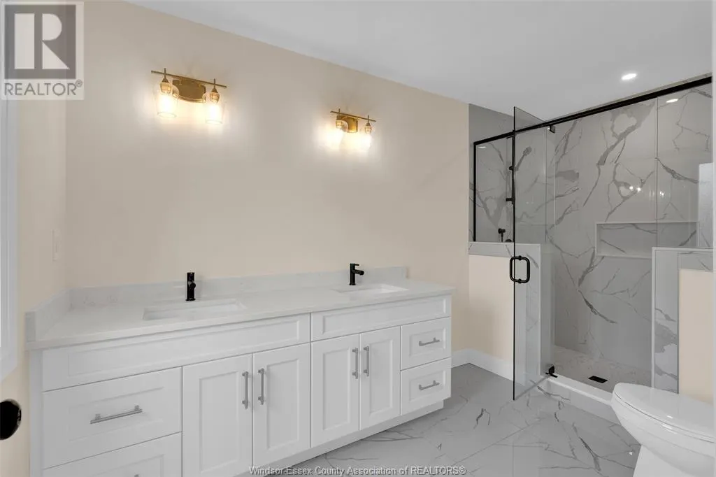 2572 MAYFAIR
