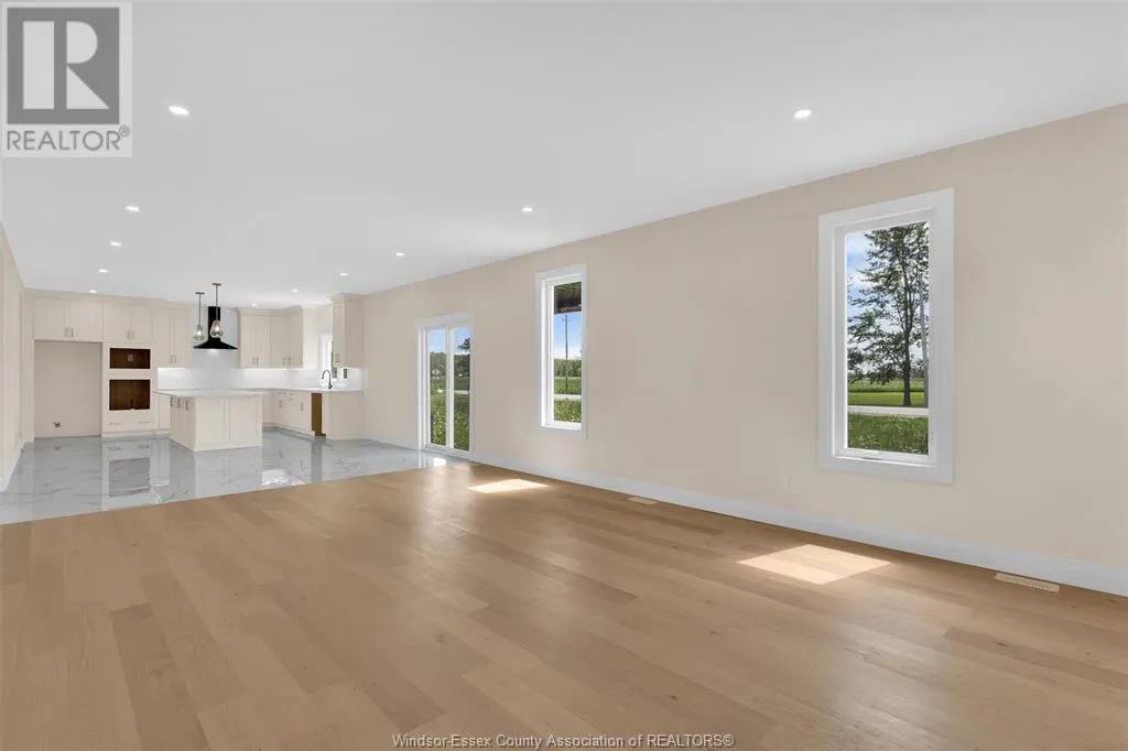 2572 MAYFAIR
