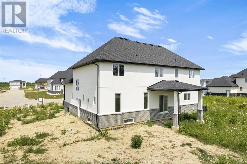 2572 MAYFAIR