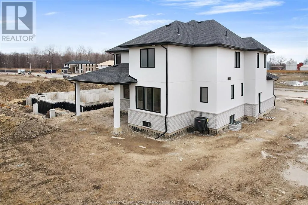 2584 MAYFAIR