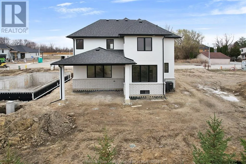 2584 MAYFAIR