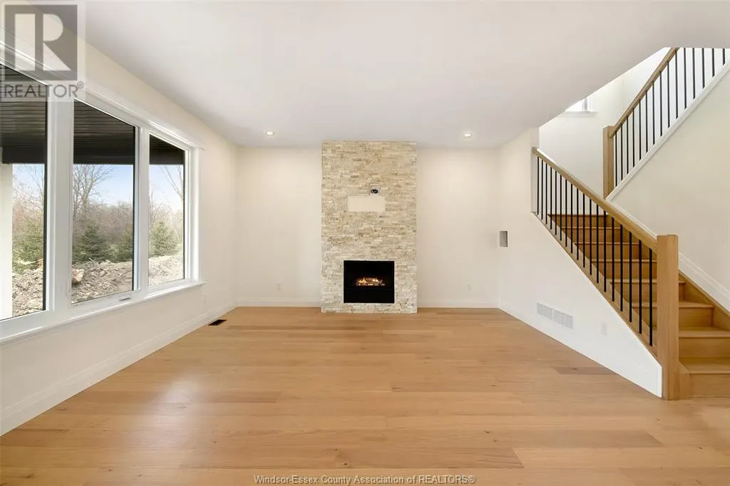2584 MAYFAIR