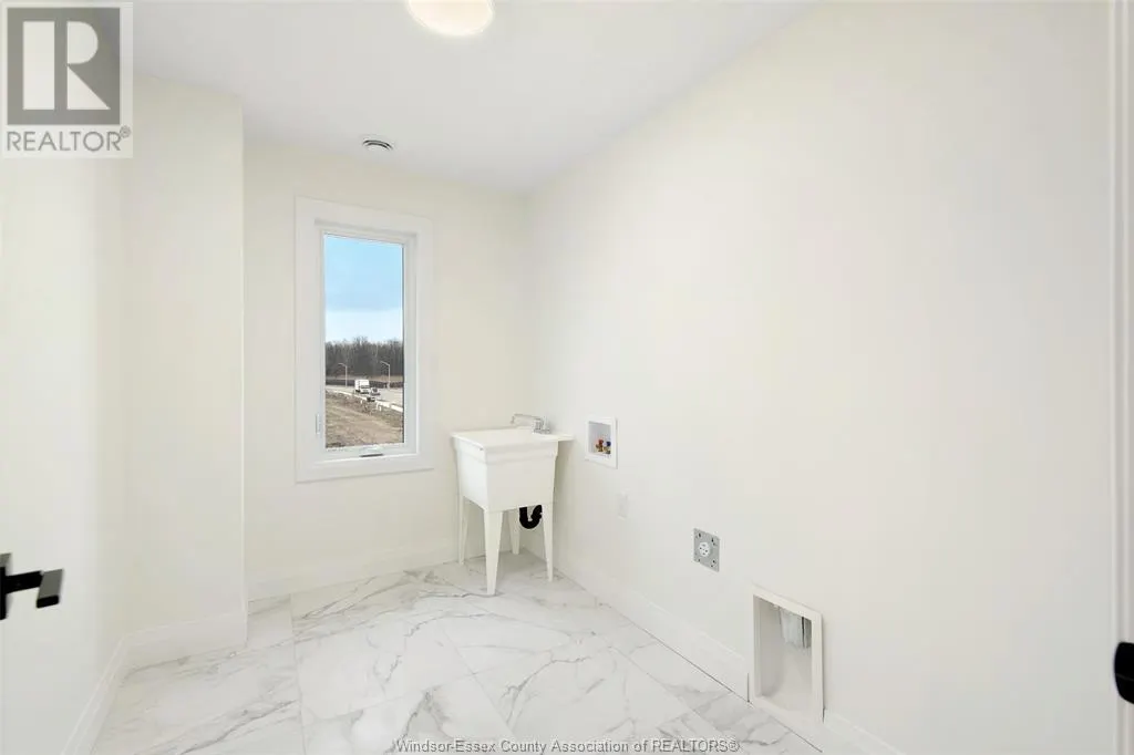 2584 MAYFAIR