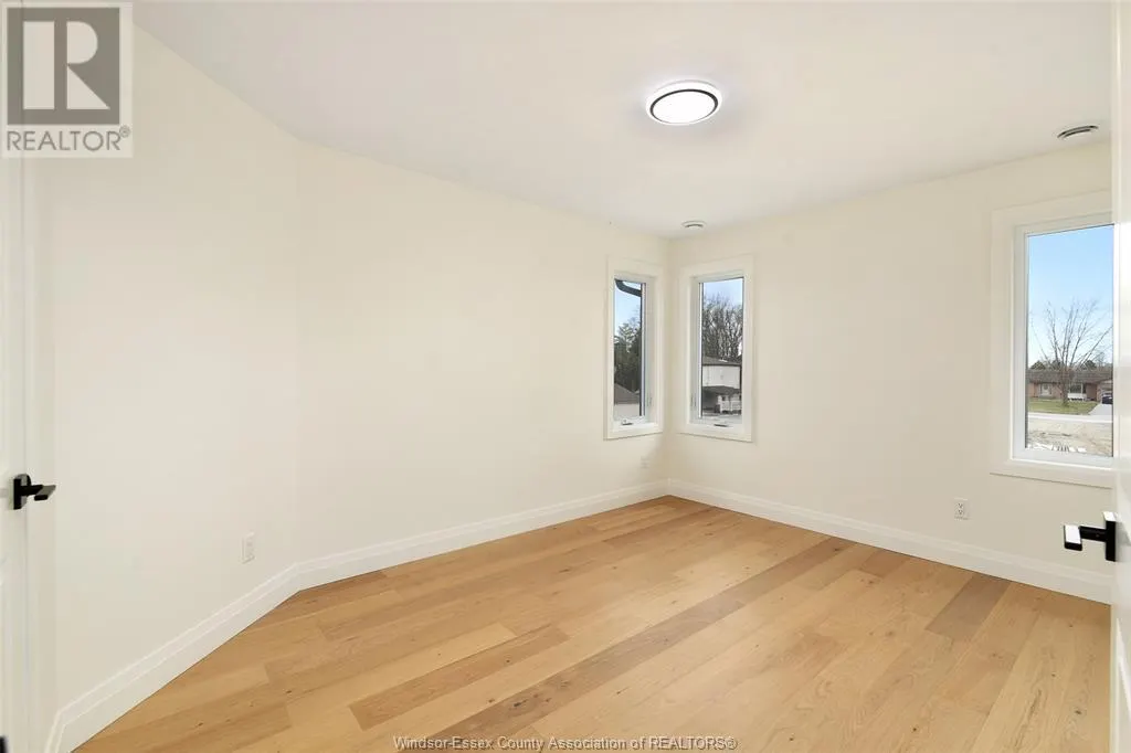 2584 MAYFAIR