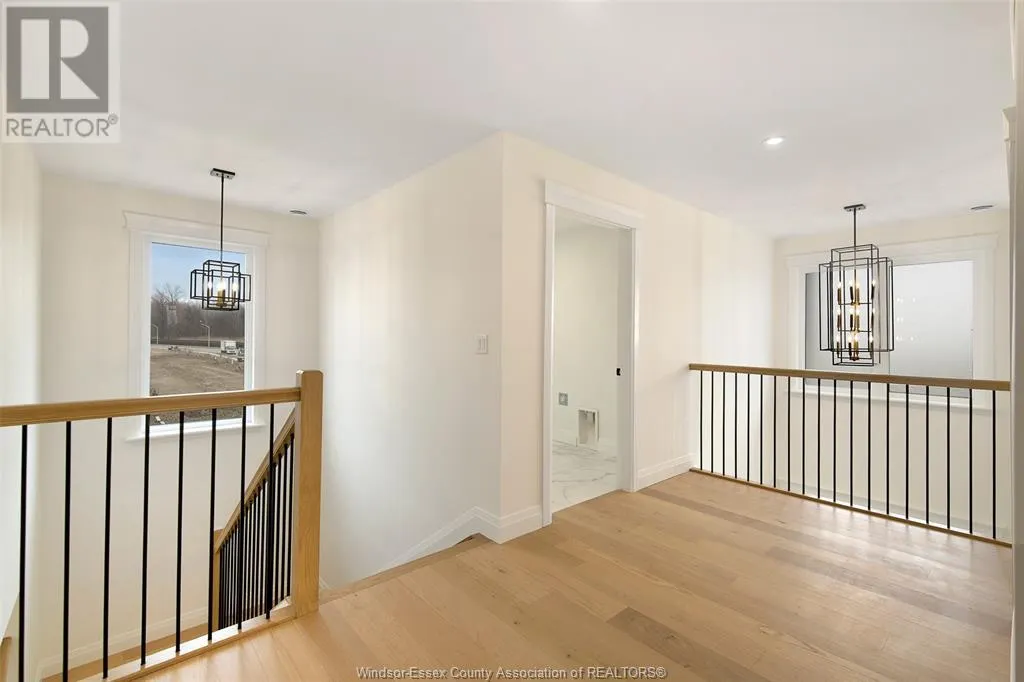 2584 MAYFAIR
