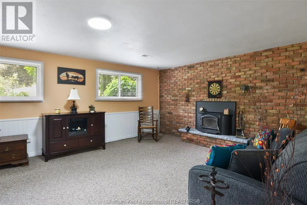 17 Garry AVENUE