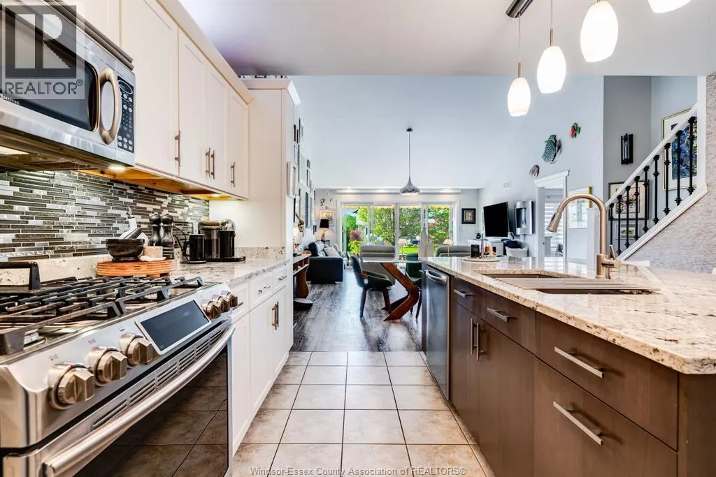 9 Montego Bay CRESCENT