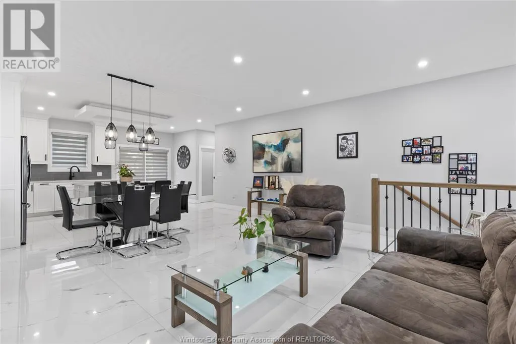 1067 MAPLE AVENUE