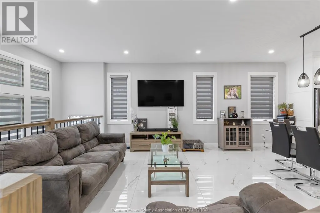 1067 MAPLE AVENUE