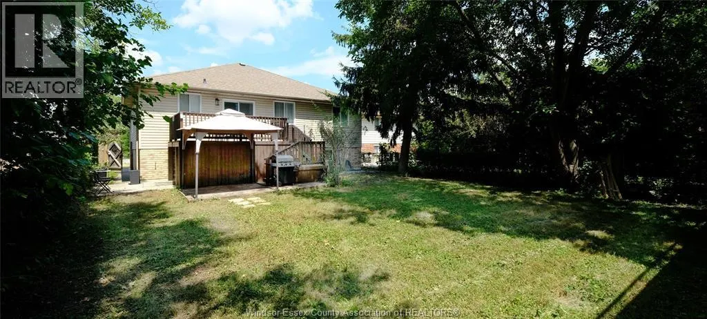 569 Cabana ROAD East
