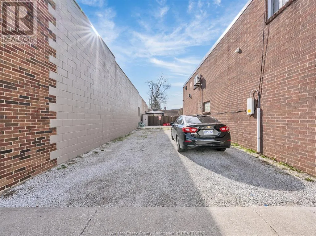 22B CENTRE STREET