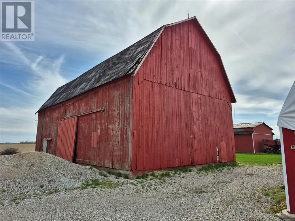3825 Comber Sideroad