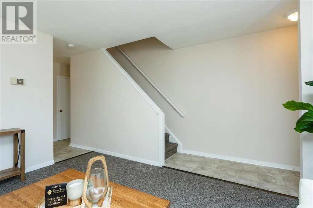 834 EXMOUTH STREET Unit# 19, #19
