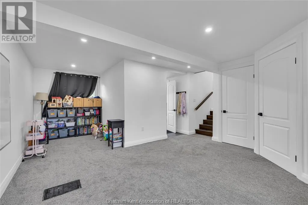 18 Campbell STREET