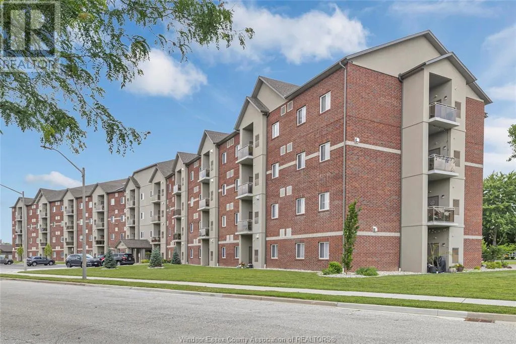 1888 WESTVIEW PARK BOULEVARD Unit# 215