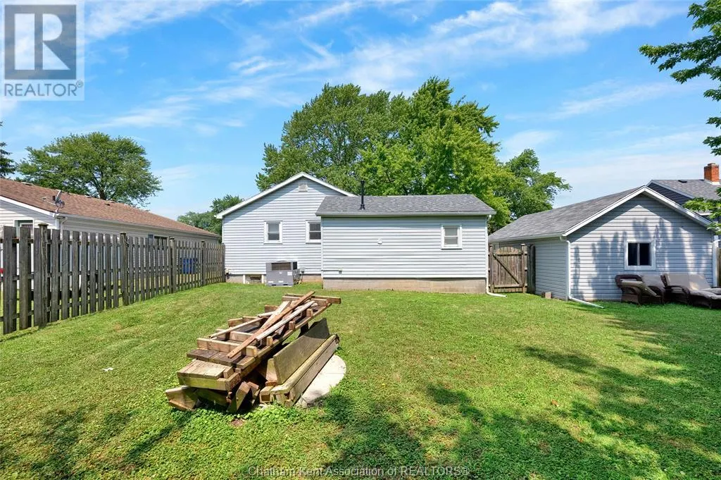 15 Oriole PARKWAY