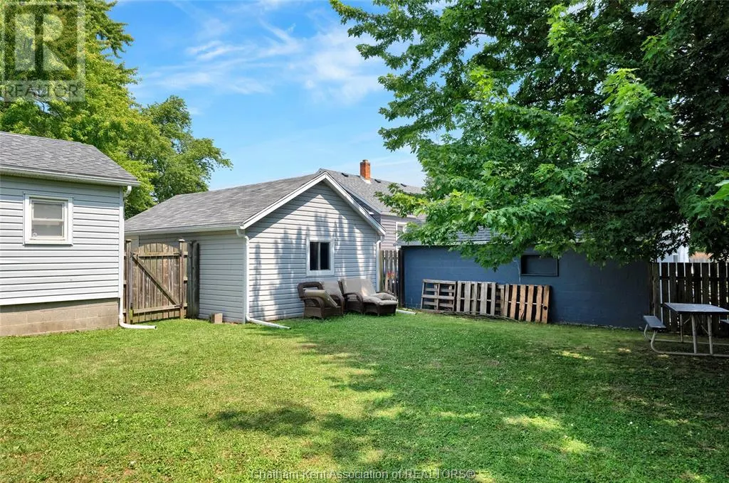 15 Oriole PARKWAY