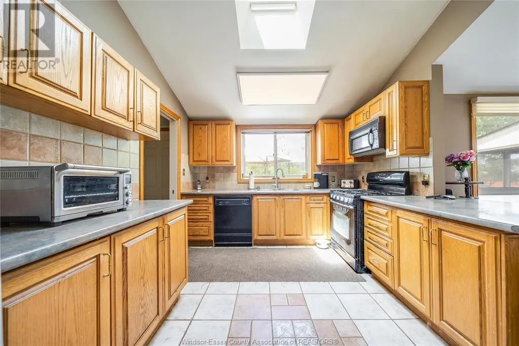 1401 FRONT ROAD South