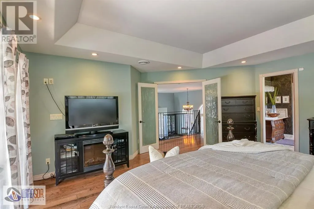 305 WEST PIKE CREEK