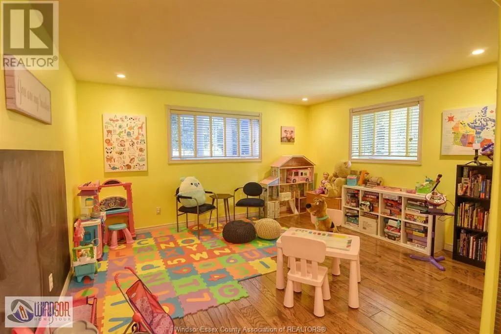 305 WEST PIKE CREEK