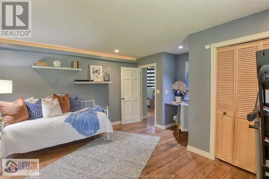 305 WEST PIKE CREEK