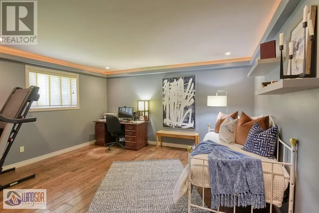 305 WEST PIKE CREEK
