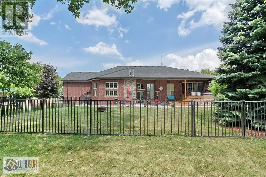 305 WEST PIKE CREEK