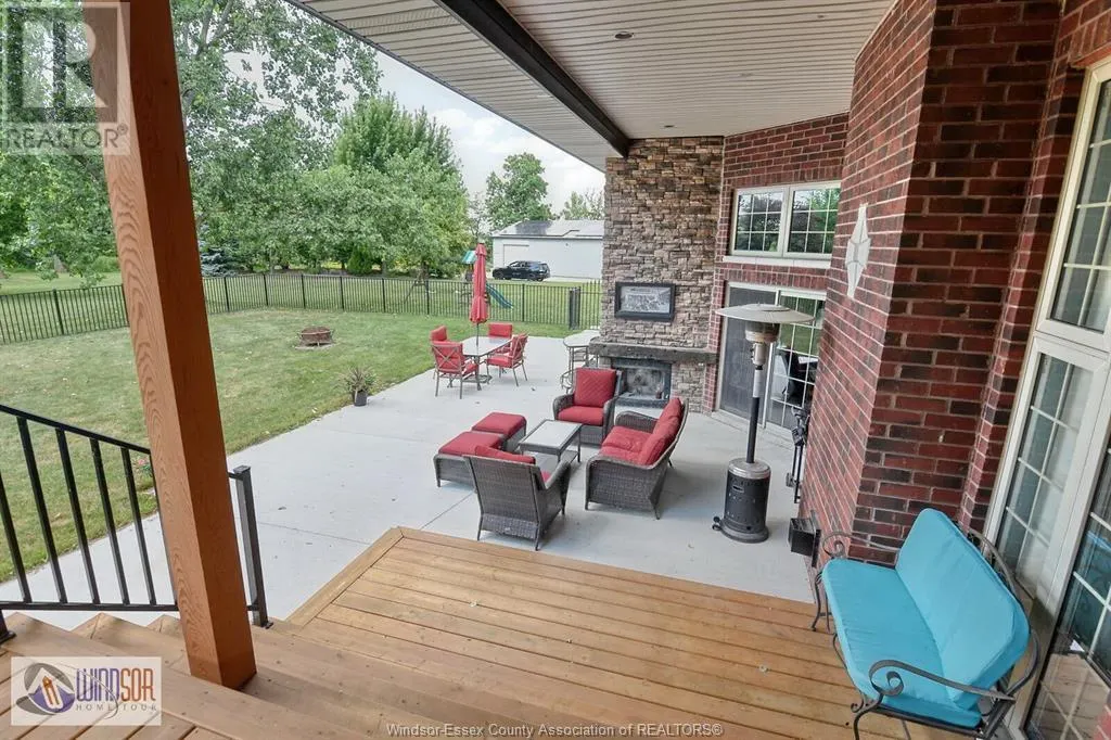 305 WEST PIKE CREEK