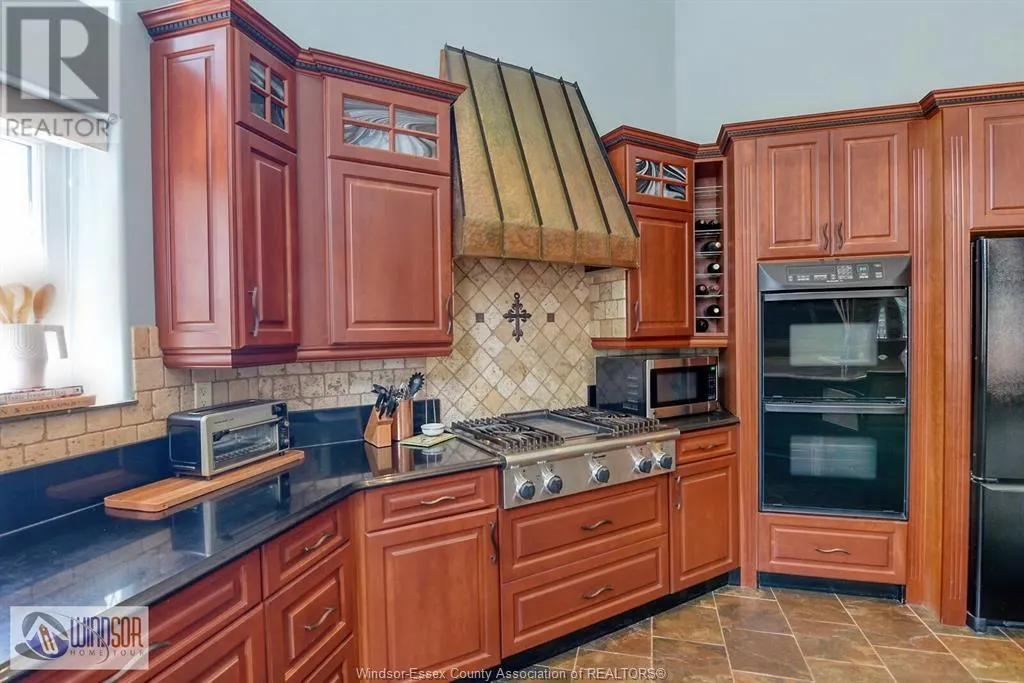 305 WEST PIKE CREEK