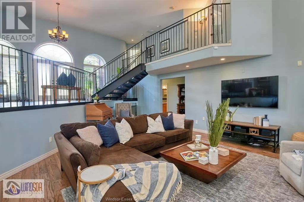 305 WEST PIKE CREEK