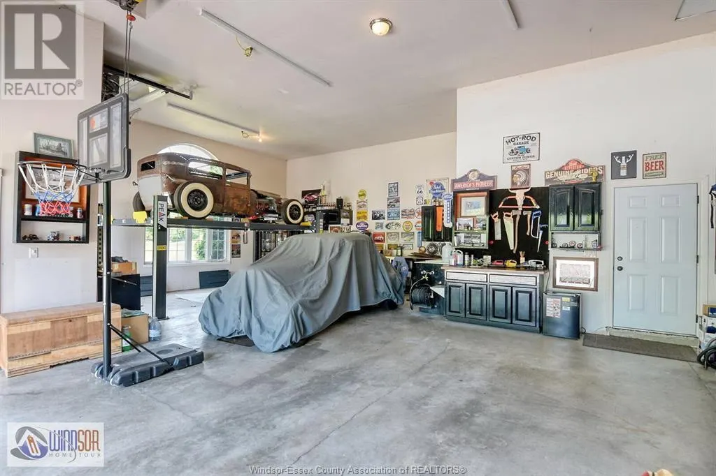 305 WEST PIKE CREEK