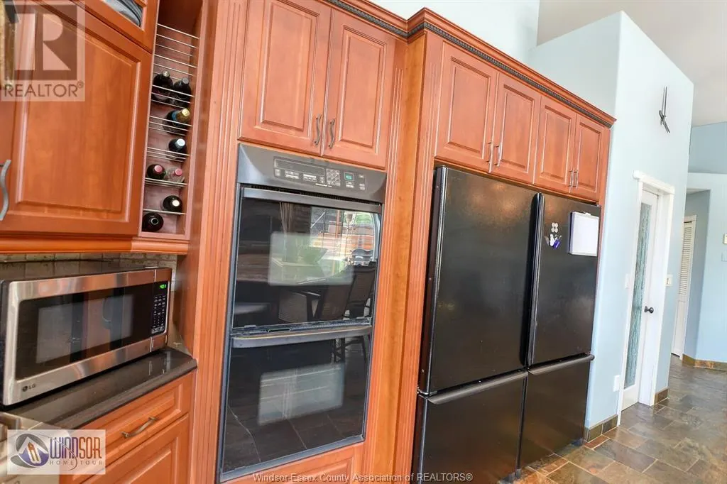 305 WEST PIKE CREEK